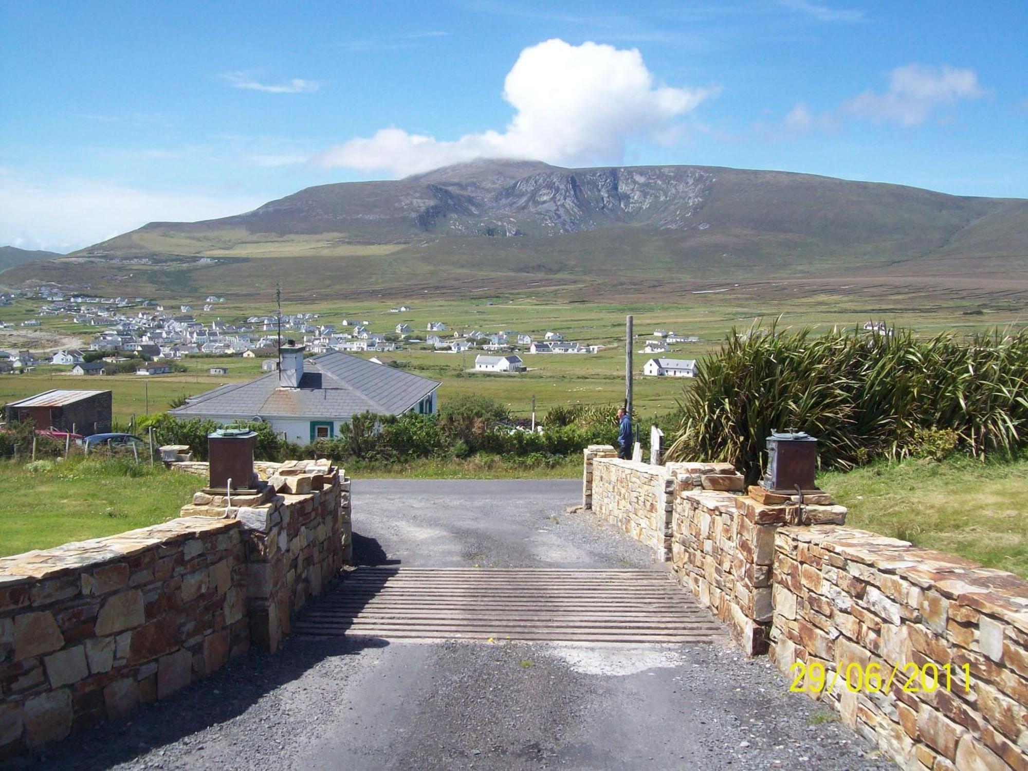 Achill West Coast House Bed and Breakfast Dooagh Eksteriør billede