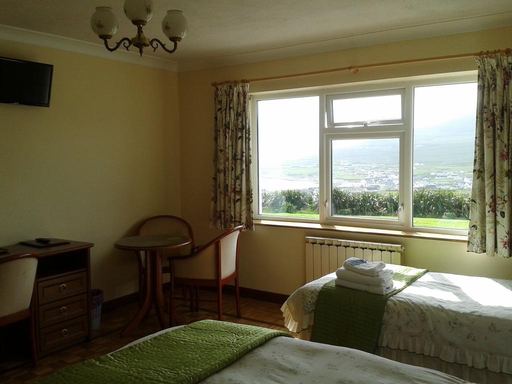Achill West Coast House Bed and Breakfast Dooagh Eksteriør billede