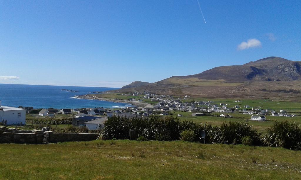 Achill West Coast House Bed and Breakfast Dooagh Eksteriør billede