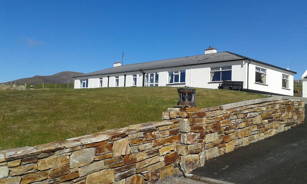 Achill West Coast House Bed and Breakfast Dooagh Eksteriør billede